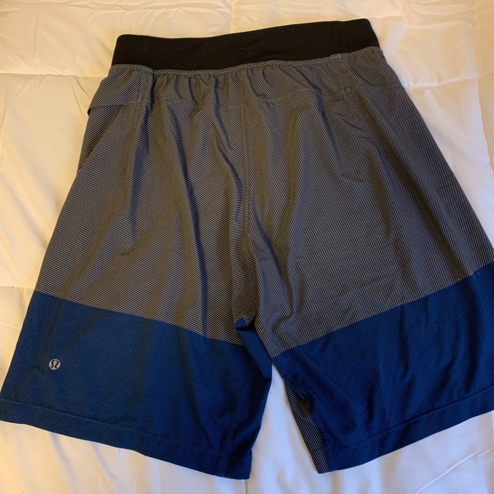 Men’s Lululemon shorts 9”